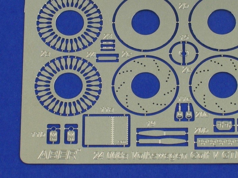 Aber 24008 Volkswagen Golf V GTI 1/24 – Bild 2
