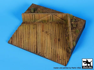 Black Dog D72055 Airfield WW II base 1/72 – imagen 3