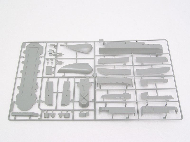 Trumpeter 05606 USSR Admiral Kuznetsov aircraft carrier 1/350 – imagen 23