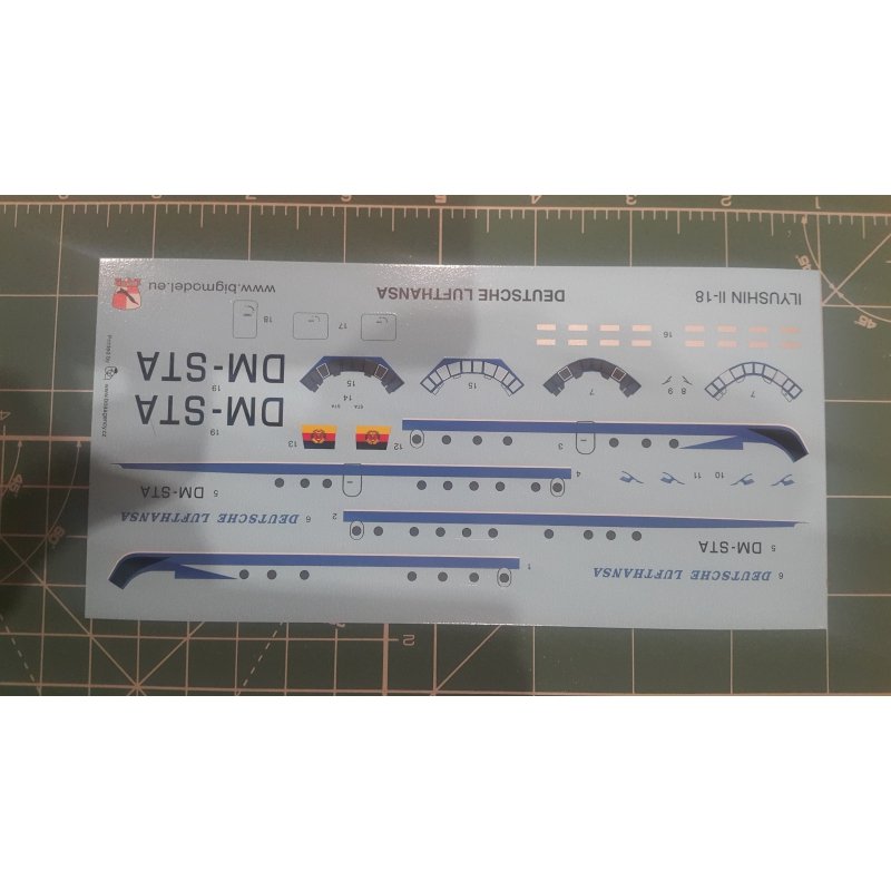 Big Model 1440030 IL-18V Deutche Lufthanza 1/144 – imagen 7