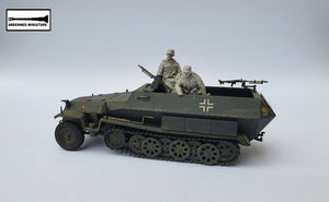 Ardennes Miniature 35020 WW2 PANZER COMMANDER AND GERMAN SOLDIER 1/35 – imagen 6