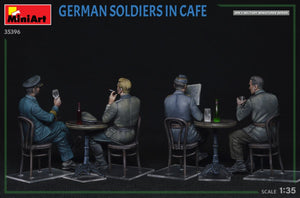 MiniArt 35396 GERMAN SOLDIERS IN CAFE 1/35 – immagine 5
