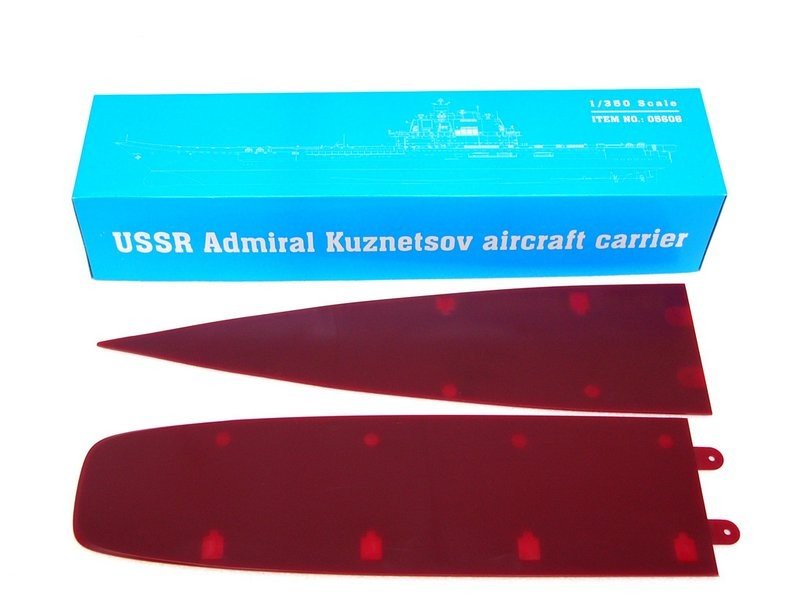 Trumpeter 05606 USSR Admiral Kuznetsov aircraft carrier 1/350 – imagen 2