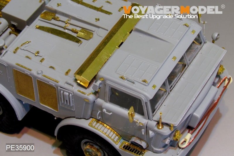 Voyager Model PE35900 Modern Russian 9P140 TEL of 9K57 Uragan(BM-27) MLRS Basic For TRUMPETER 1/35 – imagen 15