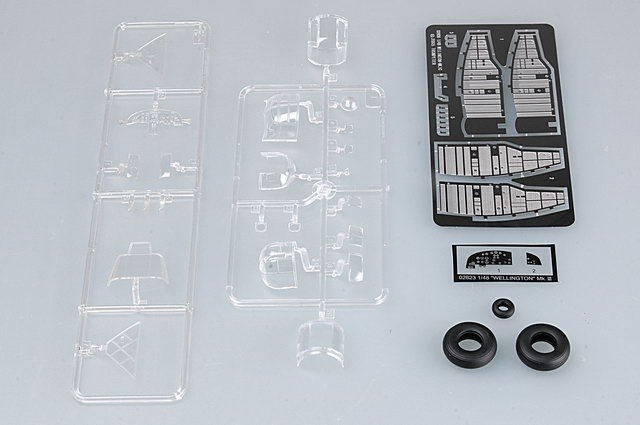 Trumpeter 02823 WELLINGTON Mk.III 1/48 – immagine 4