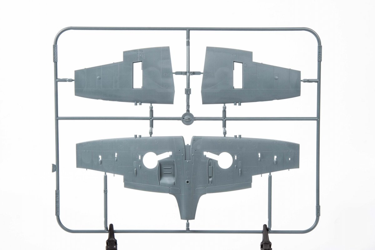 Eduard 82126 Spitfire Mk. Vc TROP 1/48 – image 11