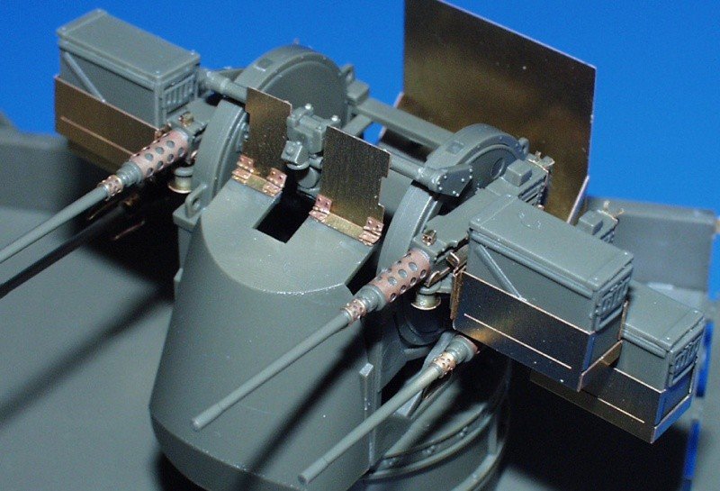 Camion armé Eduard 35439 M-35A1 au 1/35 AFV Club – image 4
