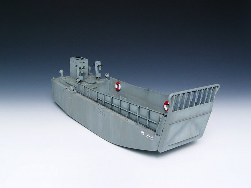 Trumpeter 00347 WWII US Navy LCM (3) Landing 1/35 – image 3