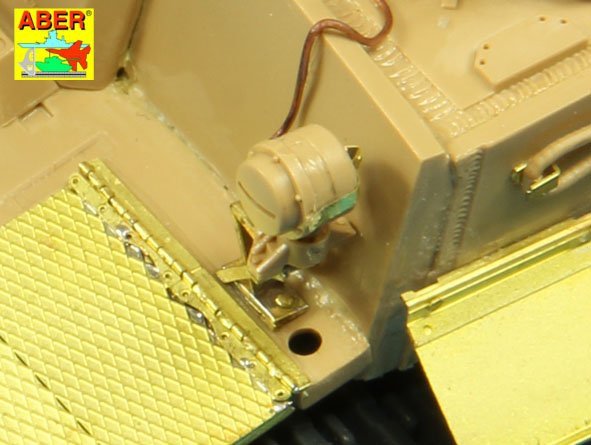 Aber 35259 Sd.Kfz.18 Pz.Kpfw.VI Ausf.E Tiger I (s.PzAbt. 501 in Tunisia) 1/35 – imagen 13