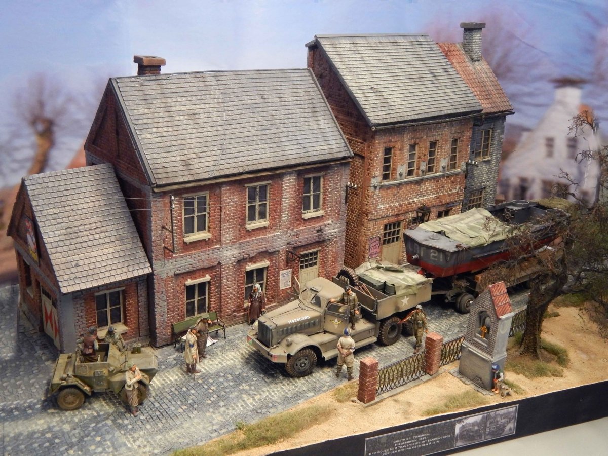 RT-Diorama 35210 Town House (Modular System) 1/35 – zdjęcie 3
