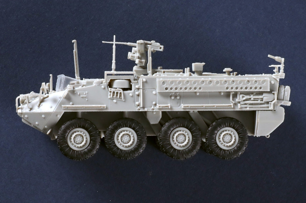Trumpeter 07423 M1130 Stryker Véhicule de commandement 1/72 – image 6