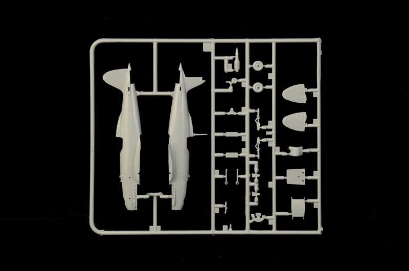 Italeri 1439 MC.202 Folgore 1/72 – zdjęcie 9