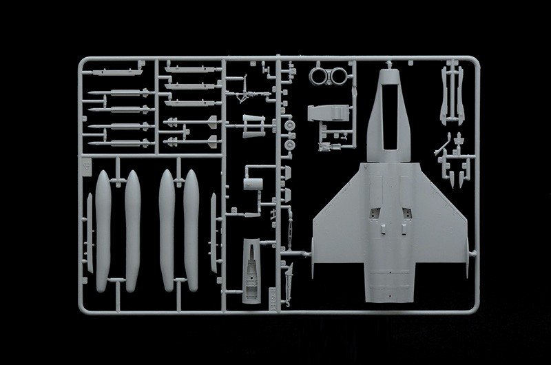 Italeri 1319 Rafale M Operations Exterieures 2011 1/72 – imagen 4