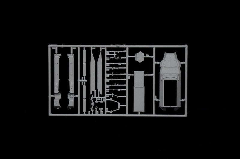 Italeri 7077 Sd.Kfz. 251/8 AMBULANCES 1/72 – image 6
