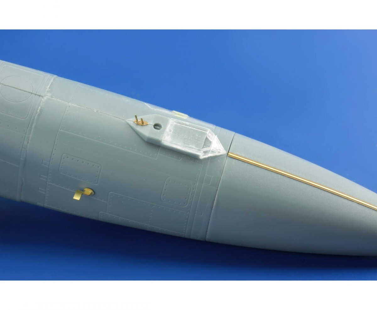 Eduard 48797 MiG-25PD/ PDS Foxbat extérieur KITTY HAWK 1/48 – image 8