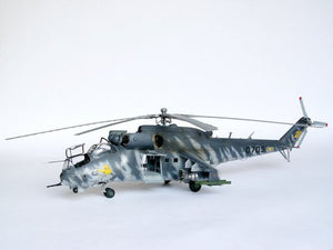 Trumpeter 05103 Mil Mi-24V Hind-E Helicopter – image 5