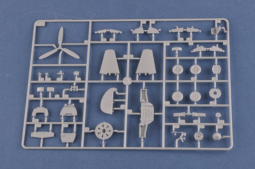 Hobby Boss 81760 Lavochkin La-11 Fang 1/48 – imagen 9