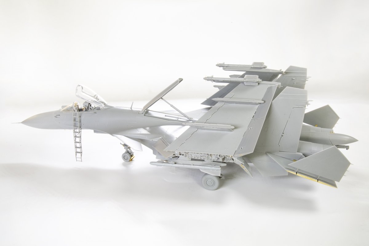 MiniBase 8001 SU-33 Flanker-D 1/48 – zdjęcie 36
