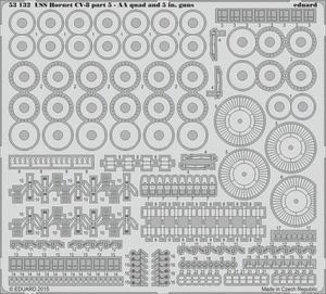 Eduard 53132 USS Hornet CV-8 partie 5 - Quadruple canon AA et canons de 5 pouces MERIT 1/200