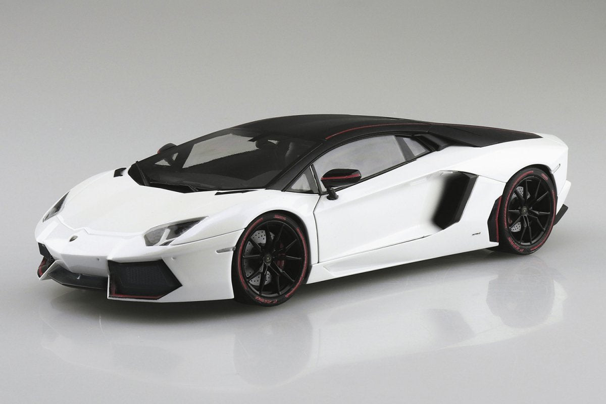 Aoshima 06121 Lamborghini Aventador Pirelli Edition 1/24 – Bild 2