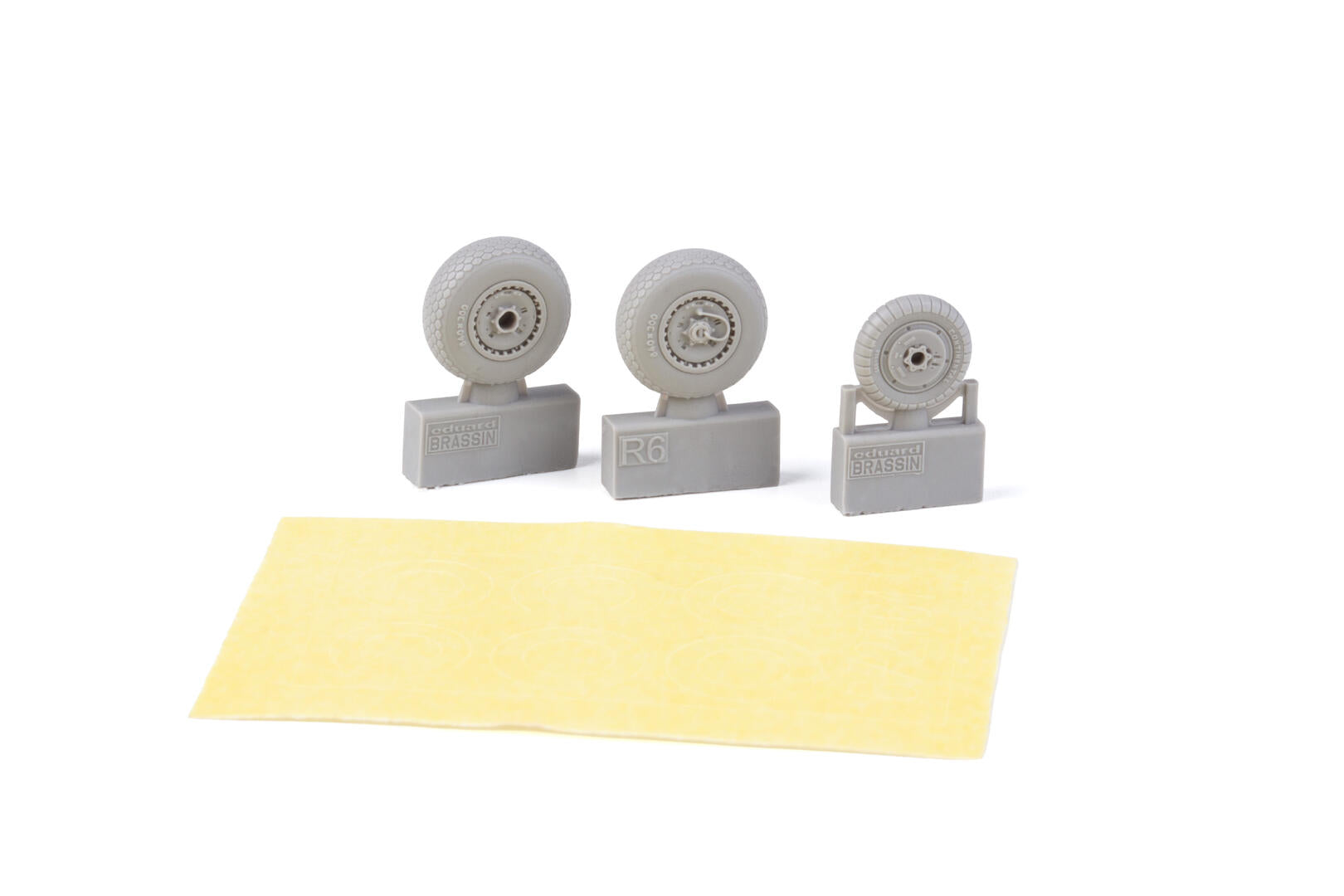 Eduard 672461 Me 262 wheels for Arma Hobby 1/72 – image 3