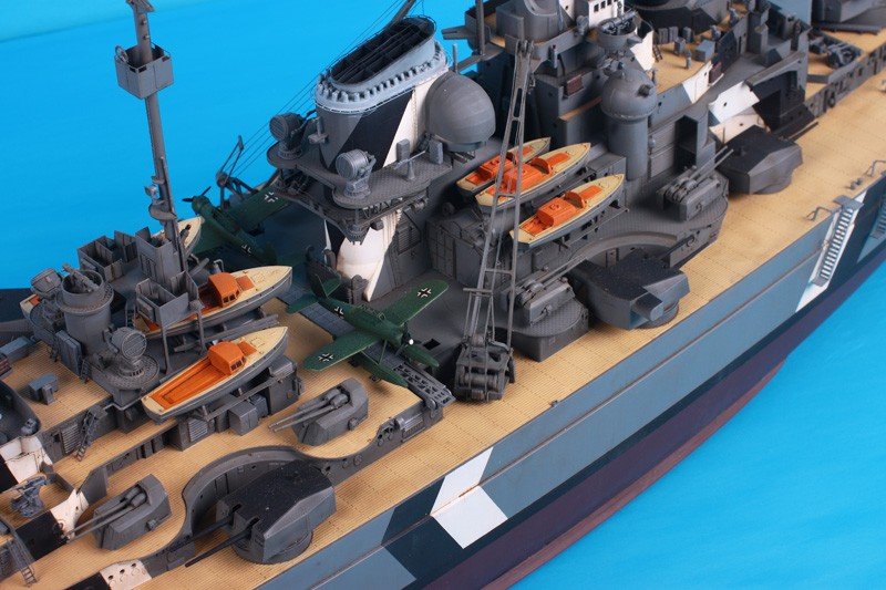 Trumpeter 03702 German Bismarck Battleship 1/200 – zdjęcie 5