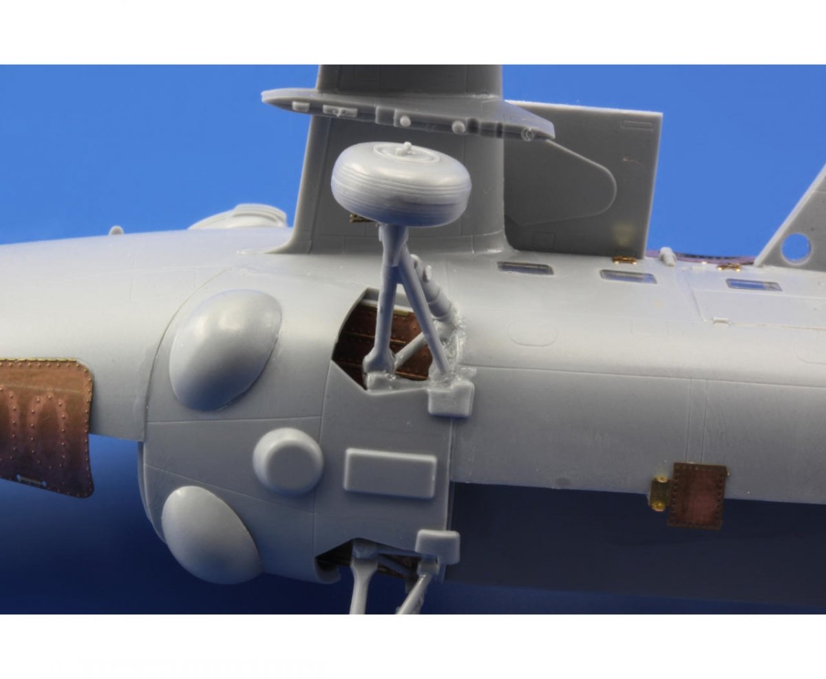 Eduard 72513 Mi-24V Hind E exterior 1/72 ZVEZDA – imagen 3