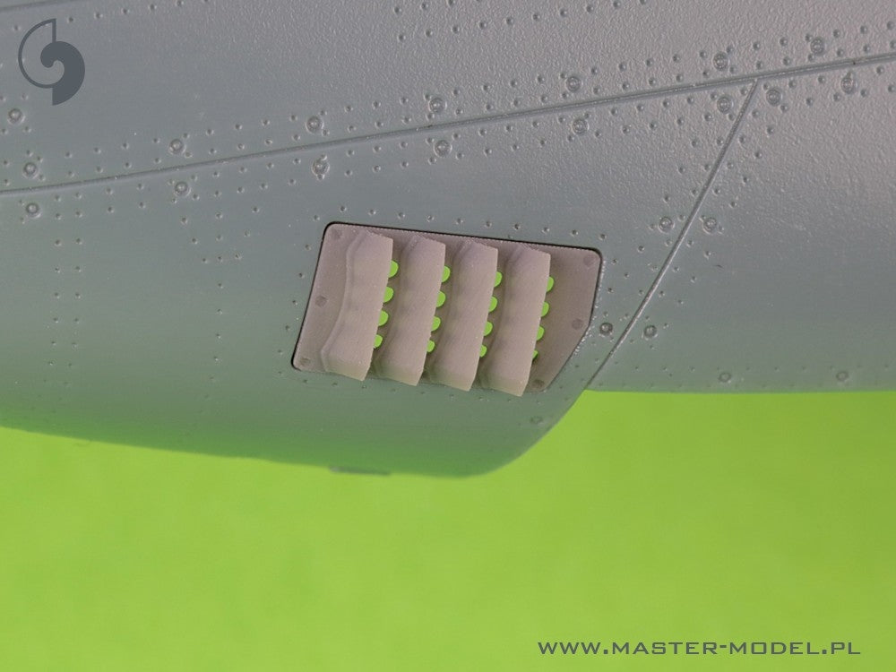 Master AM-48-188 P-51 Mustang - pokrywa wlotu powietrza do gaźnika - typ z żaluzjami dla RAF - wersja B (do modelu Eduard) 1/48