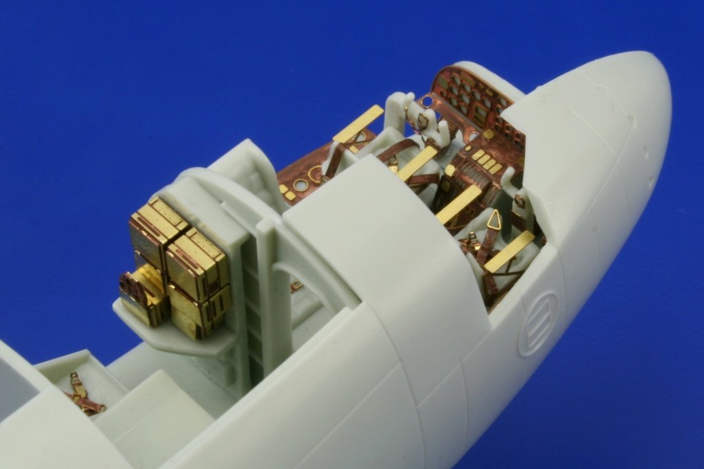 Eduard SS284 Fw 200C Condor interior 1/72 REVELL – imagen 4