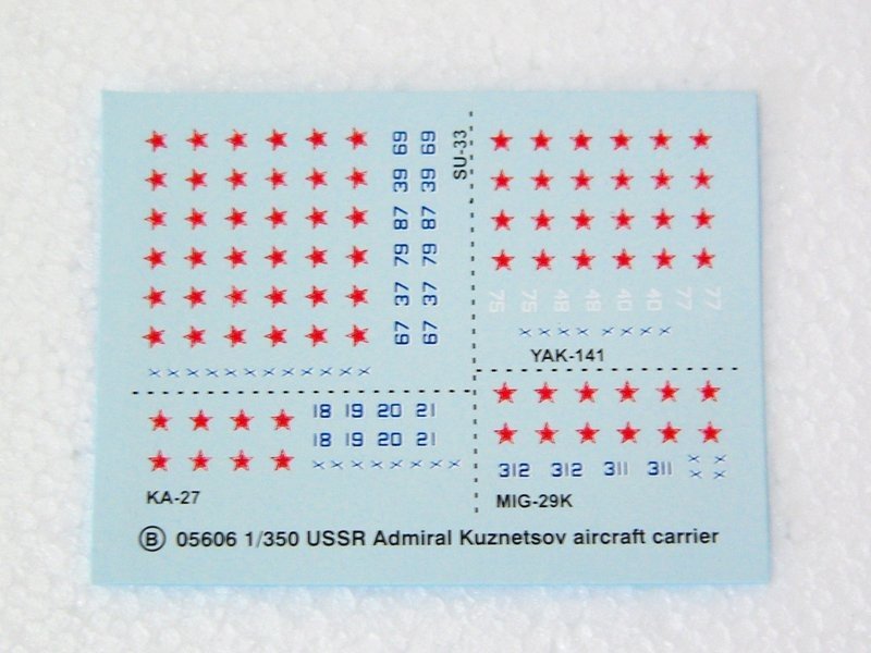 Trumpeter 05606 USSR Admiral Kuznetsov aircraft carrier 1/350 – imagen 16