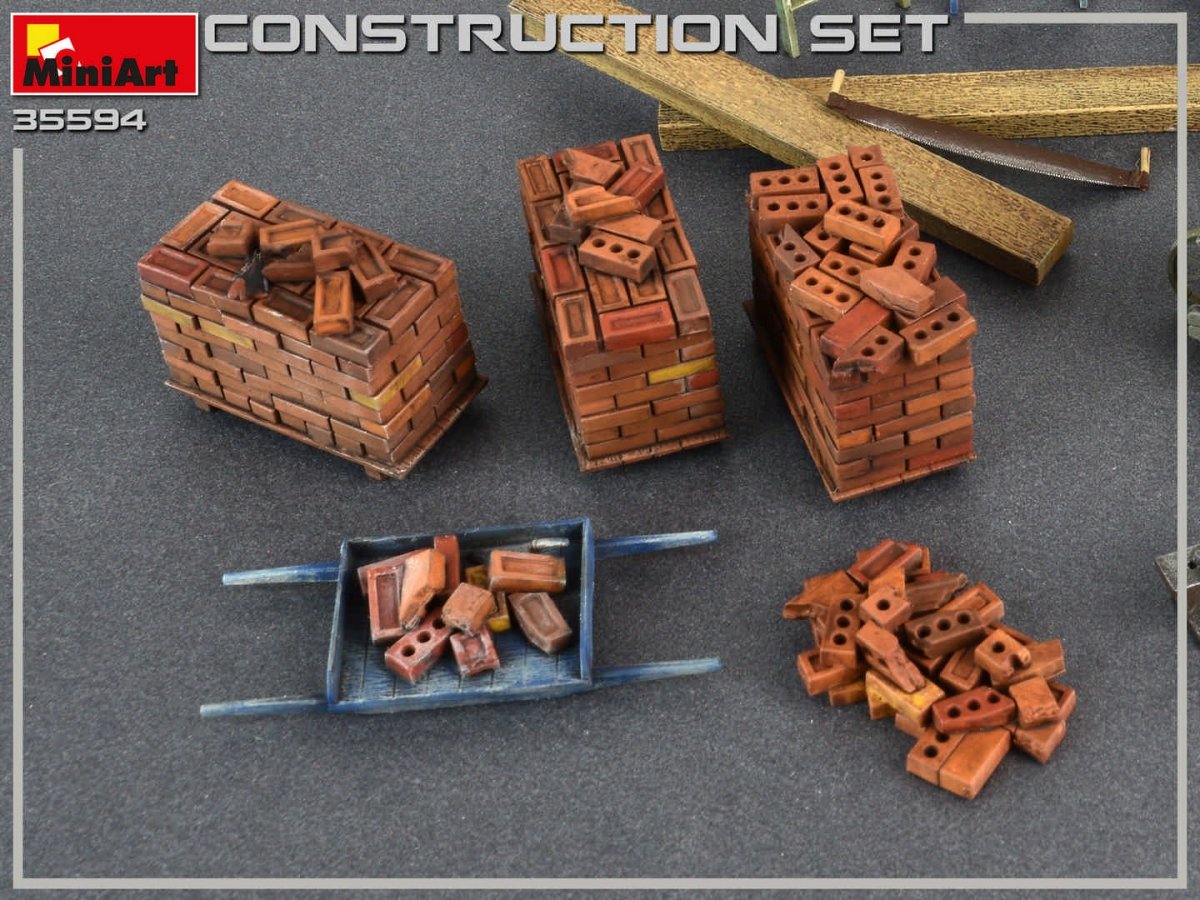 MiniArt 35594 Construction Set Kit: Ladders, Table, Buckets, Bricks, Cart, Anvil, Beams, Jack Stand &amp;amp; Tools 1/35 – imagen 8