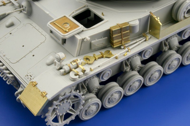 Eduard 36099 Flakpanzer Ostwind 1/35 Dragon – image 4