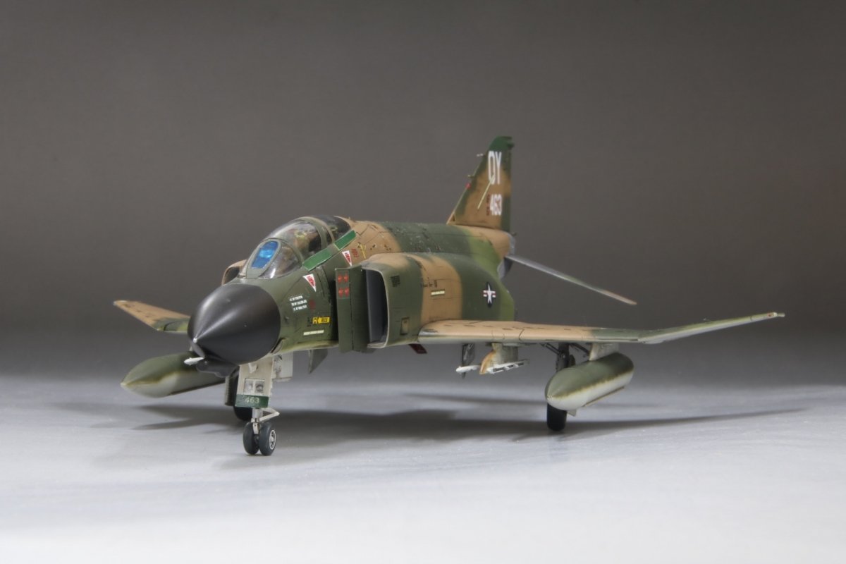 Fine Molds FP47S U.S. AIR FORCE F-4D Jet Fighter The First MiG Ace 1/72 – Bild 5