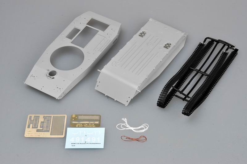 Trumpeter 00380 Russian PT-76 Light Amphibious Tank 1/35 – zdjęcie 4