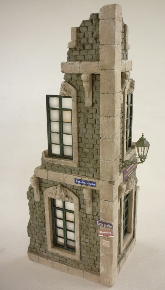 RT-Diorama 35257 City House Corner 1/35 – image 7