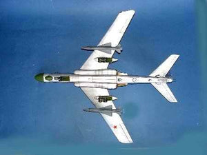 Trumpeter 01613 Tupolev Tu-16K-10 BADGER C 1/72 – imagen 2