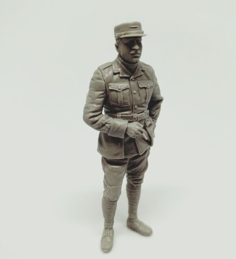 Copper State Models F32-037 German Naval Ground crewman with wrench 1/32 – imagen 2