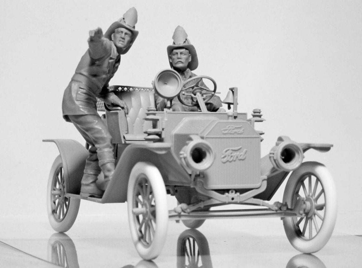 ICM 24017 Model T 1914 Fire Truck with Crew 1/24 – zdjęcie 7