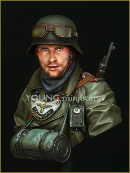 Young Miniatures YM1819 German Feldgendarmerie WWII 1/10 – imagen 3