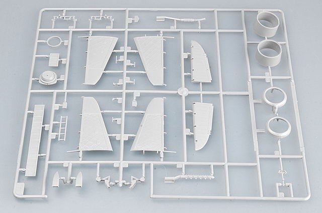 Trumpeter 02823 WELLINGTON Mk.III 1/48 – immagine 5