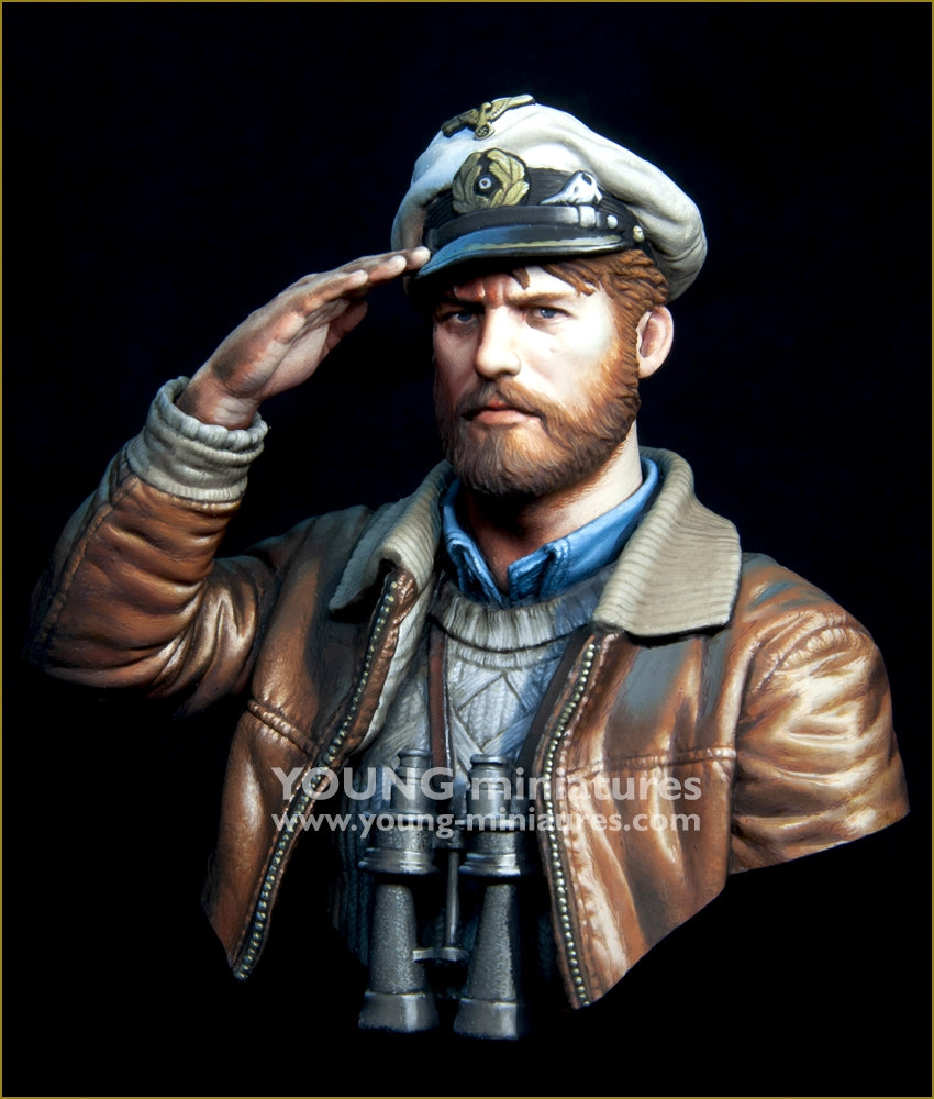 Young Miniatures YM18102 U-Boat Officer WWII " Der Heimkenhrer" 1/10