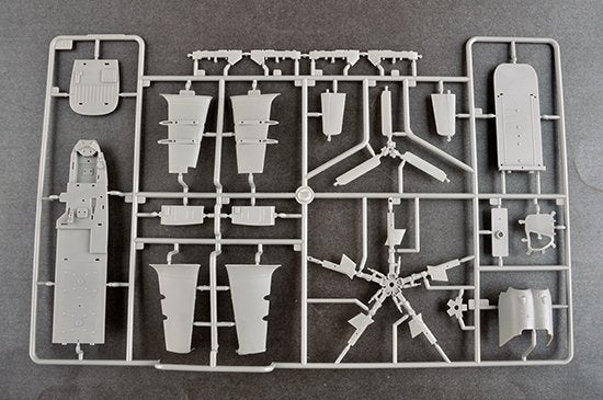 Trumpeter 05812 Mi-24D Hind-D 1/48 – image 7