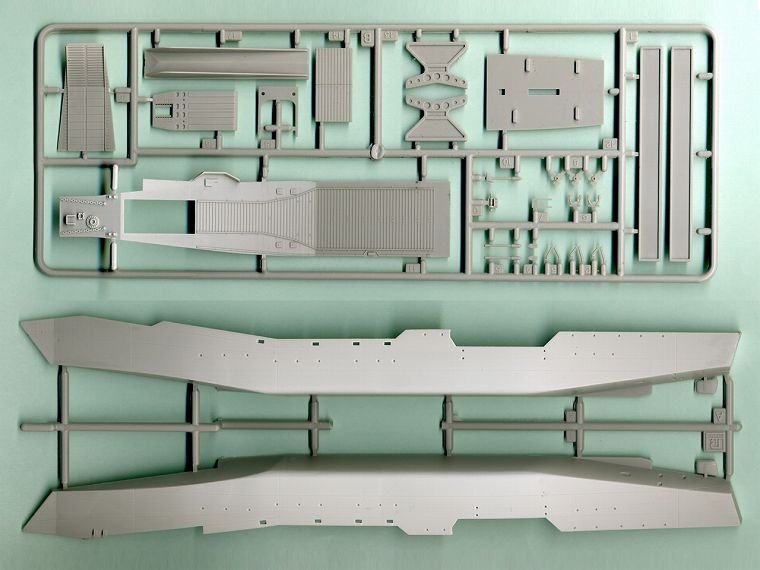 Pit-Road WB07 IJN No.103 class landing ship 1/350 – imagen 3