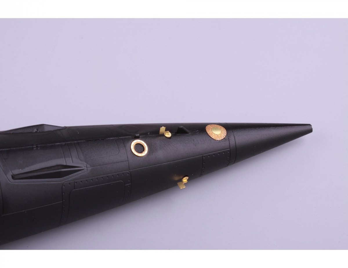 Eduard 48918 MiG-25RBT exterior ICM 1/48 – imagen 5