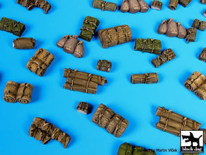 Black Dog T72057 Tentage plus bedrols 3 accessories set 1/72 – immagine 2