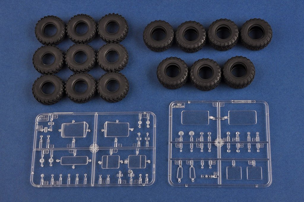 Hobby Boss 85513 Ukraine KrAZ-6446 Tractor with MAZ/ChMZAP-5247G semitrailer 1/35 – zdjęcie 12