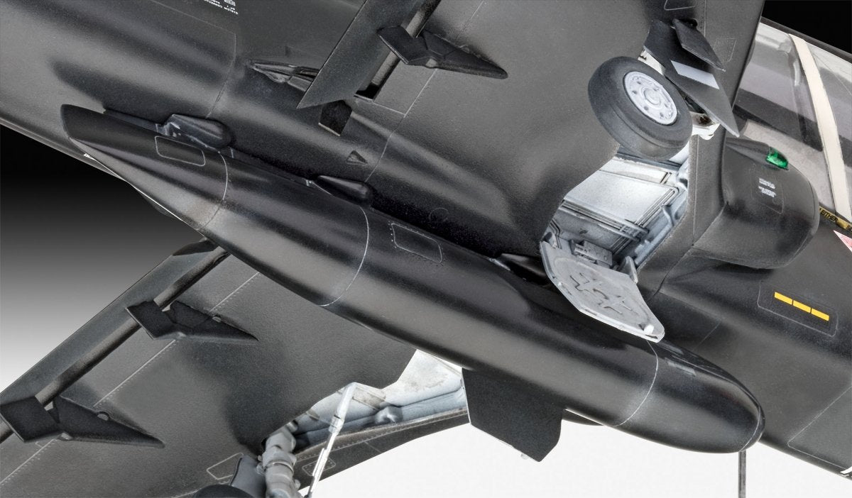 Revell 03852 BAe Hawk T2 1/32 – zdjęcie 4