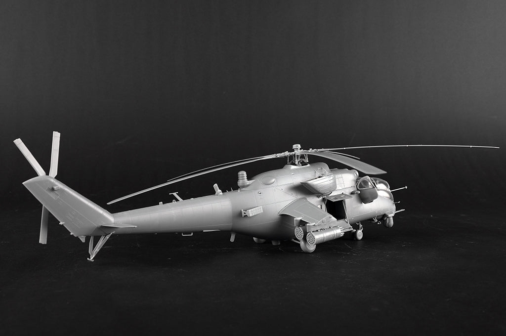 Trumpeter 05830 Mi-35M Hind-E 1/48 – imagen 12