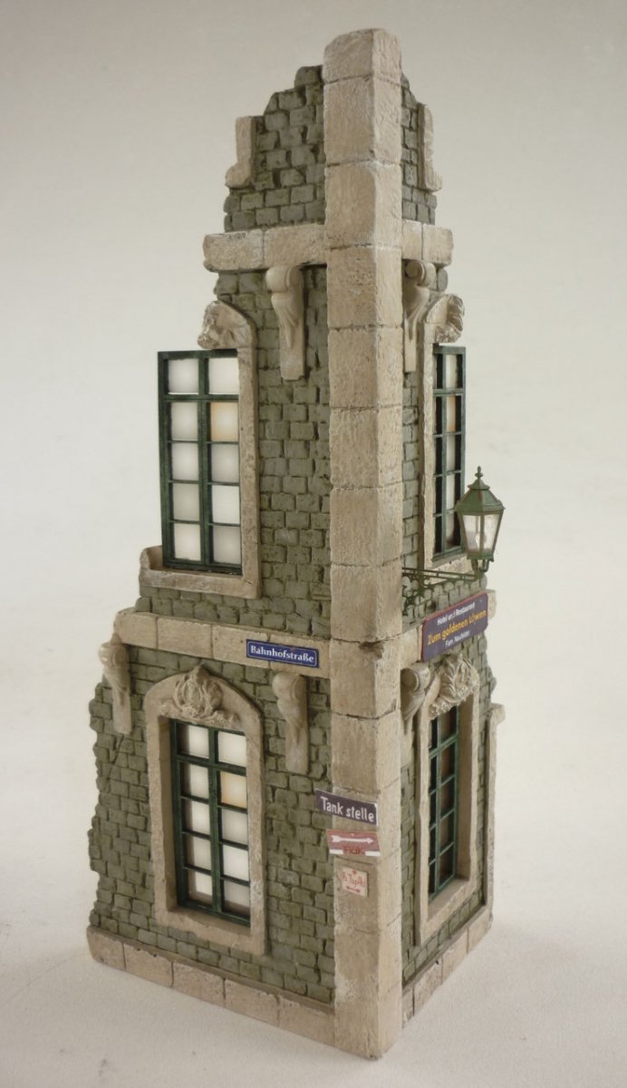 RT-Diorama 35257 City House Corner 1/35 – image 6