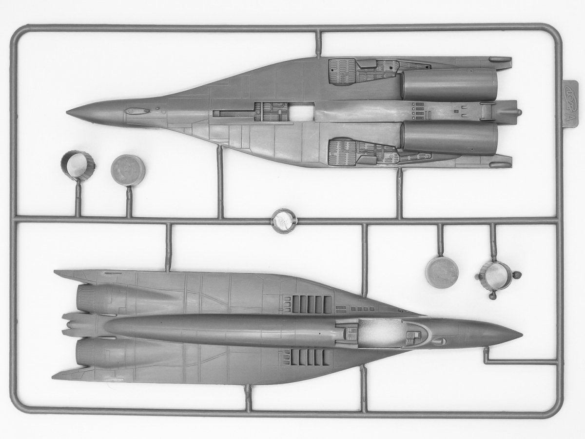 ICM DS7203 Soviet military airfield 1980s (Mikoyan-29 “9-13”, APA-50M (ZiL-131), ZiL-131 Command Vehicle and Soviet PAG-14 Airfield Plates) 1/72 – imagen 8